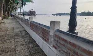 Cần Thơ xây tường ngăn nước sông tràn vào bến Ninh Kiều Cần Thơ xây tường ngăn nước sông tràn vào bến Ninh Kiều