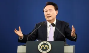 Tổng thống Hàn Quốc luyện đánh golf cho ngày gặp ông Trump Tổng thống Hàn Quốc luyện đánh golf cho ngày gặp ông Trump