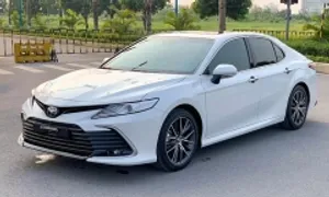 Toyota Camry 2022 giá 1,1 tỷ nên mua?