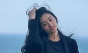 Gu diện trang phục đen của Hoa hậu Yến Nhi