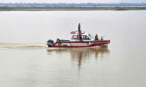 Tìm thấy thi thể hai bé gái trên sông Lam Tìm thấy thi thể hai bé gái trên sông Lam