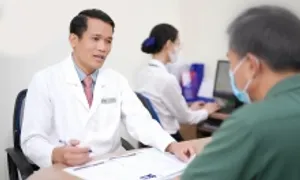 Xạ phẫu kết hợp thuốc miễn dịch chữa ung thư phổi di căn